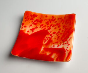 Read more about the article Red Plate Fused Glass