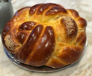 Read more about the article Overesized Doughy Challah